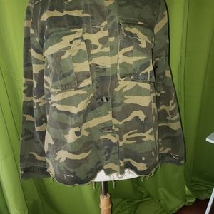 NWT Plus Size, Camo, Light Weight Jacket, Raw - Frayed Him.  Forever 21 size 3x